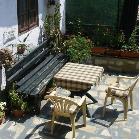 Authentic Guest Stay In The Heart Of Veliko Tarnovo Студио С Изглед Към Царевец Zewnętrze zdjęcie