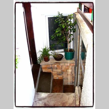 Authentic Guest Stay In The Heart Of Veliko Tarnovo Студио С Изглед Към Царевец Zewnętrze zdjęcie