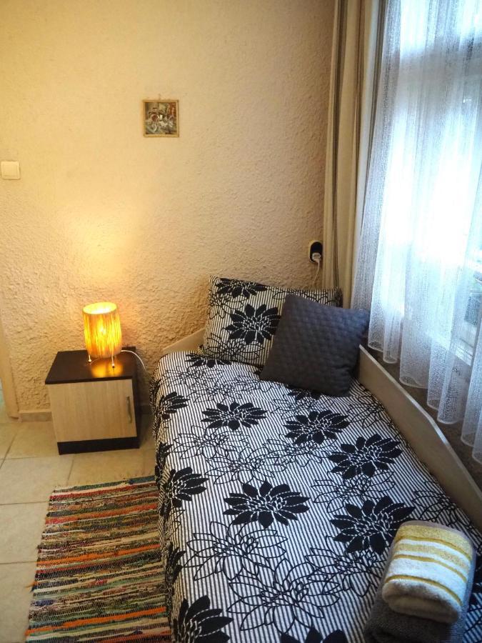 Authentic Guest Stay In The Heart Of Veliko Tarnovo Студио С Изглед Към Царевец Zewnętrze zdjęcie