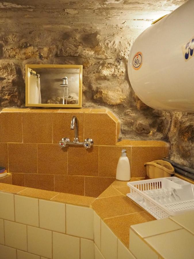 Authentic Guest Stay In The Heart Of Veliko Tarnovo Студио С Изглед Към Царевец Zewnętrze zdjęcie