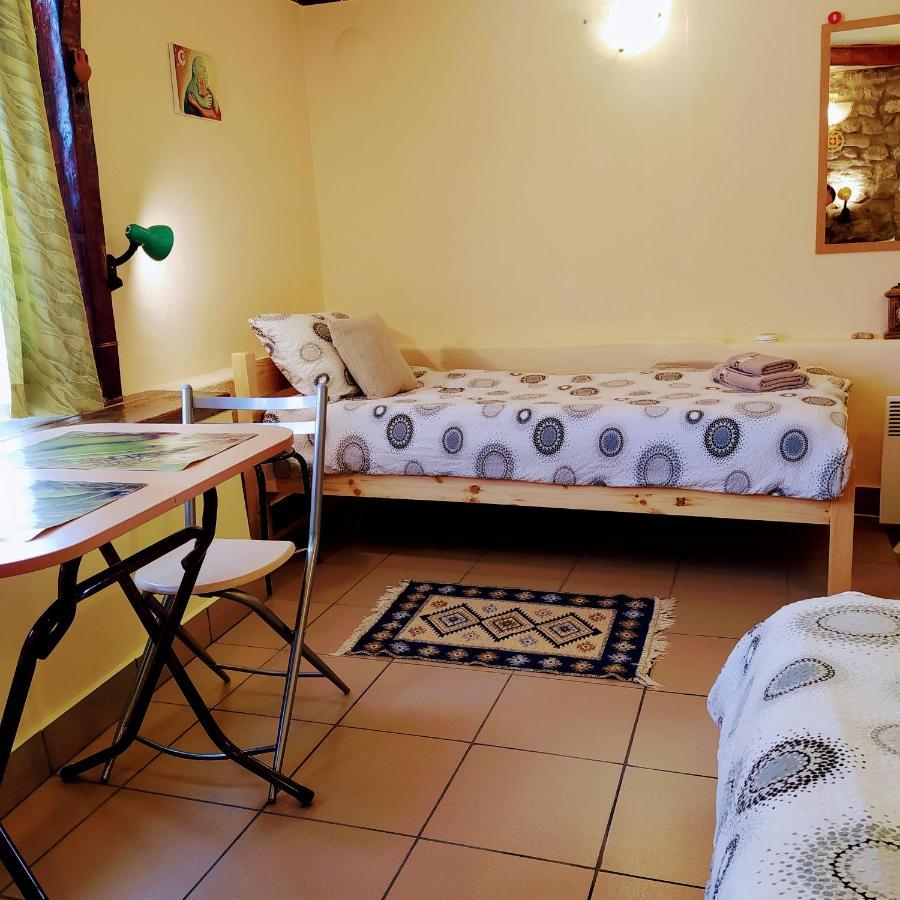 Authentic Guest Stay In The Heart Of Veliko Tarnovo Студио С Изглед Към Царевец Zewnętrze zdjęcie