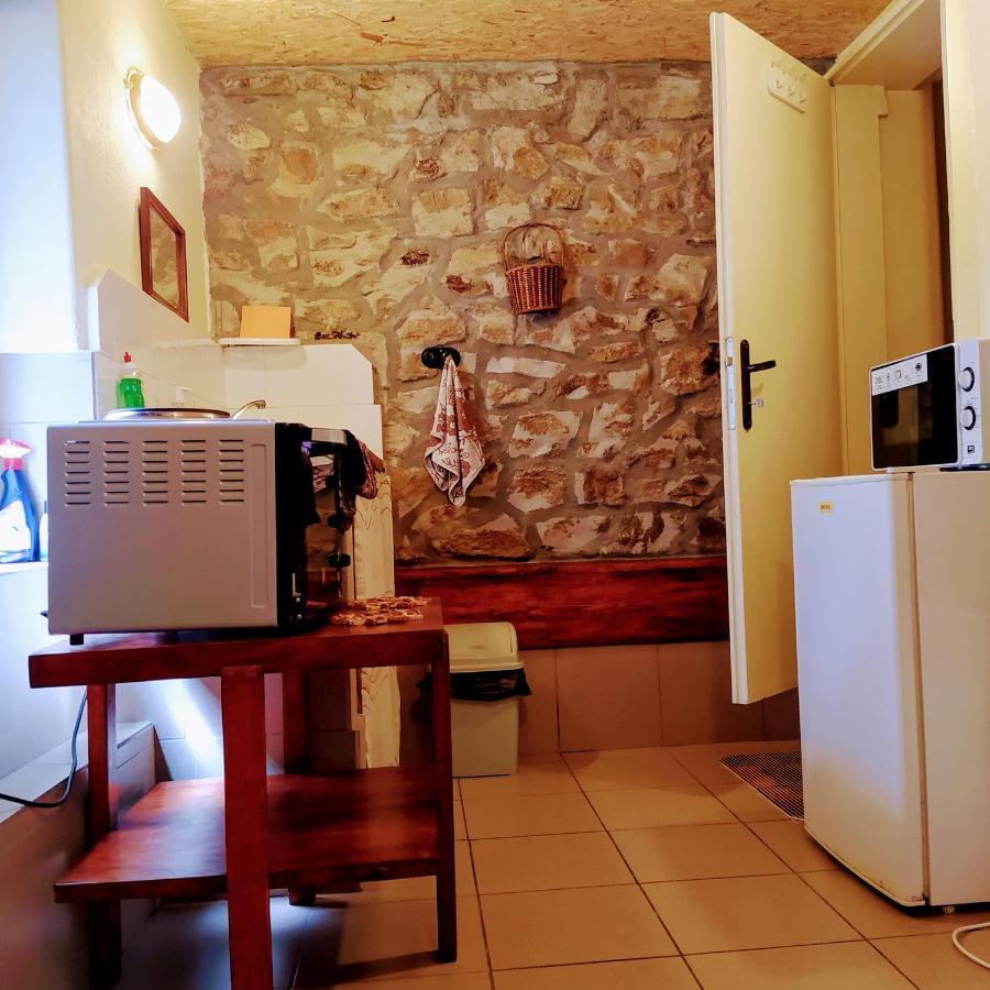 Authentic Guest Stay In The Heart Of Veliko Tarnovo Студио С Изглед Към Царевец Zewnętrze zdjęcie