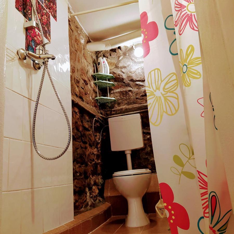 Authentic Guest Stay In The Heart Of Veliko Tarnovo Студио С Изглед Към Царевец Zewnętrze zdjęcie